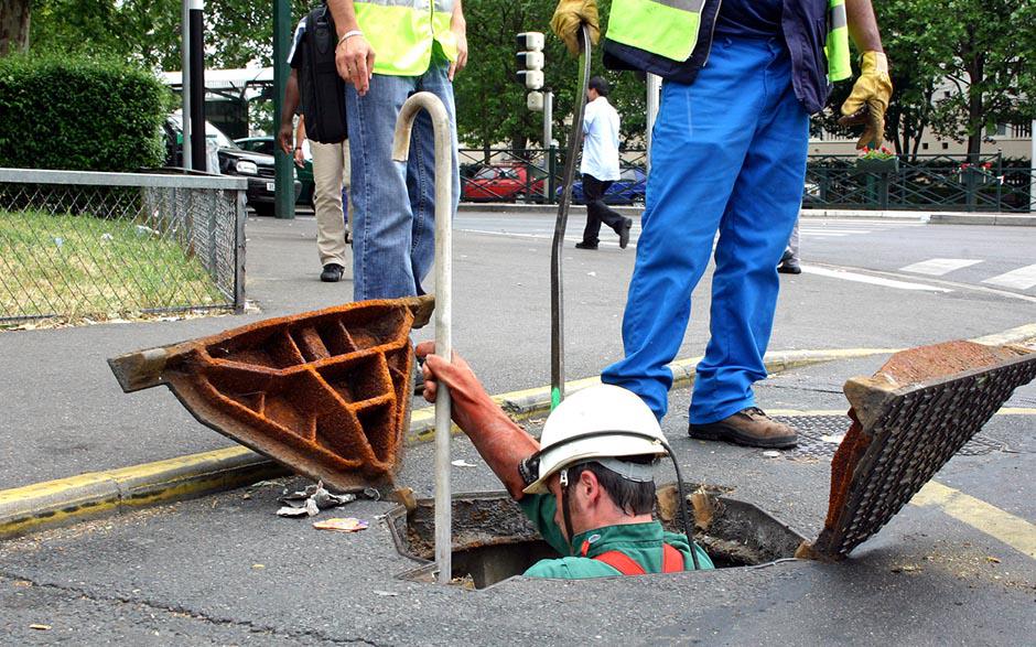comment déboucher une douche Juvignies